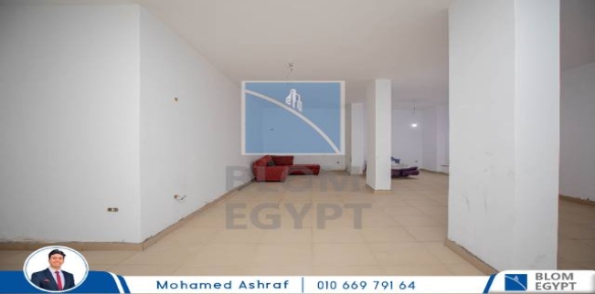 محل تجاري للإيجار فى زيزينيا - قسم الرمل - الإسكندرية