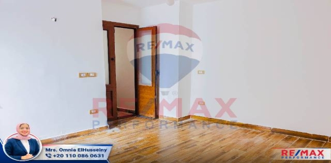 شقة للإيجار فى رشدي - قسم سيدى جابر - الإسكندرية