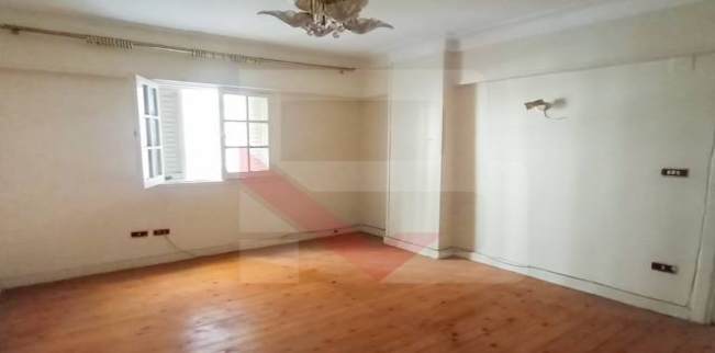 شقة للبيع فى ميامي - قسم المنتزه - الإسكندرية