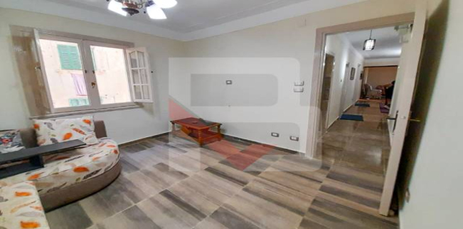 شقة للإيجار فى الشاطبي - قسم باب شرقي - الإسكندرية