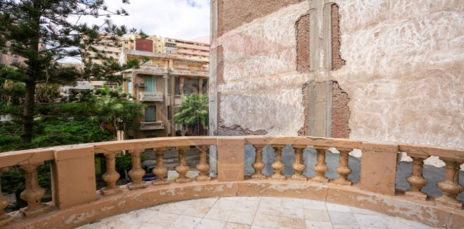 فيلا للإيجار فى زيزينيا - قسم الرمل - الإسكندرية